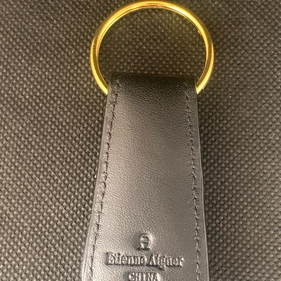 Vintage Etienne Aiger Keychain Fob Brass Leather Purse Charm Classic Luxury - Picture 8 of 11